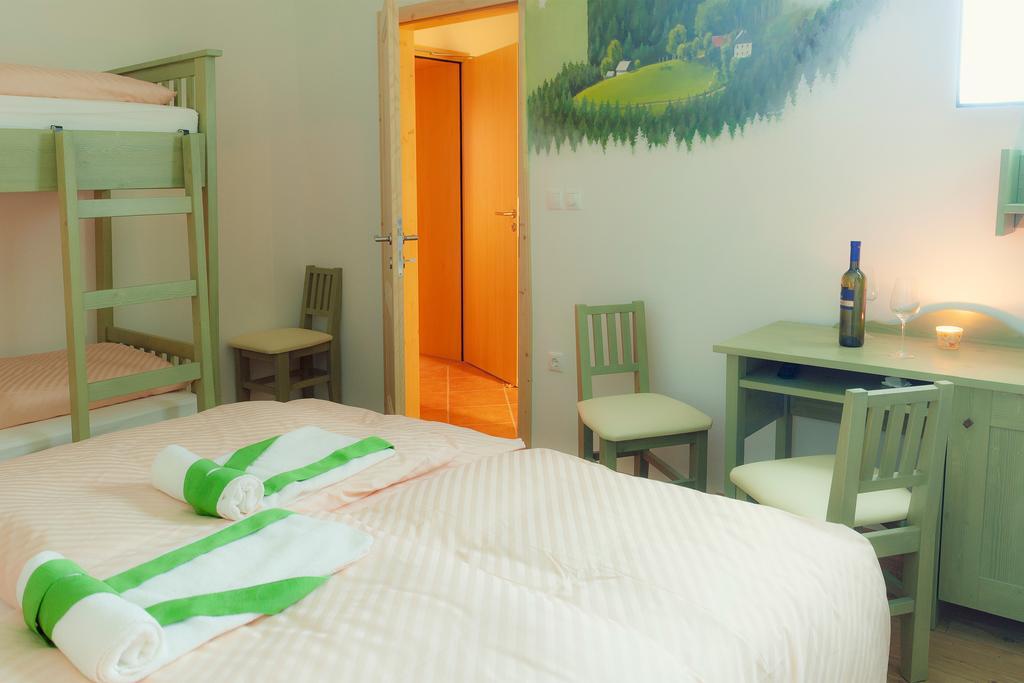 Guesthouse Macesen Spodnja Sorica Room photo